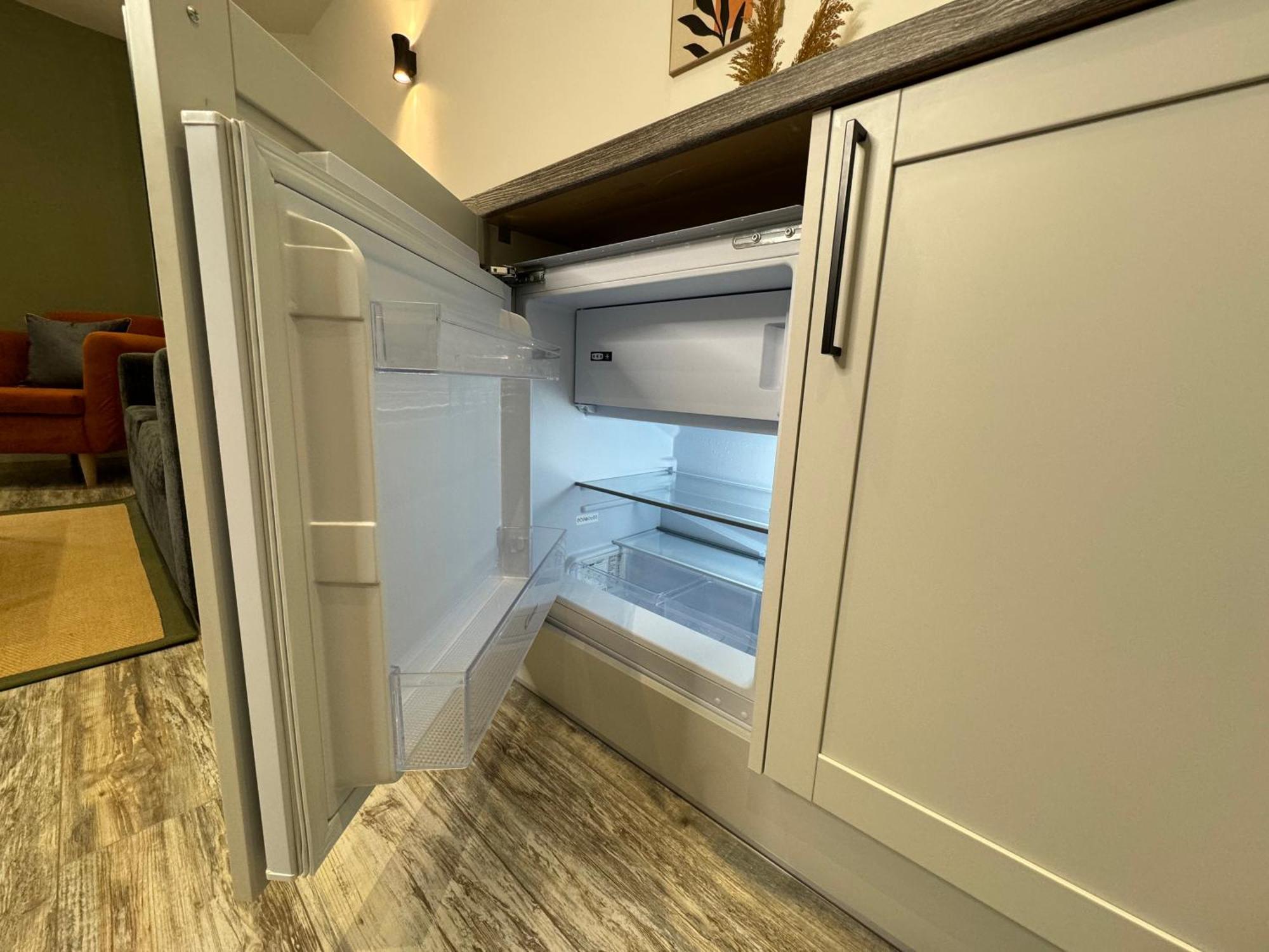 Modern One-Bedroom Apartment Свіндон Екстер'єр фото